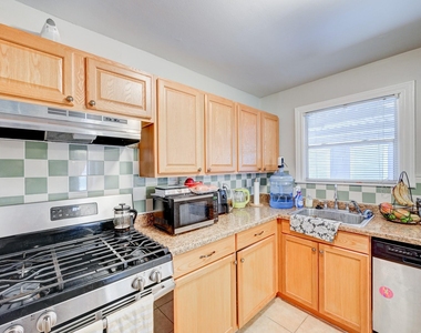 4311 Ione Street - Photo Thumbnail 13
