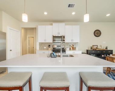 312 Willow Sage Ct - Photo Thumbnail 13