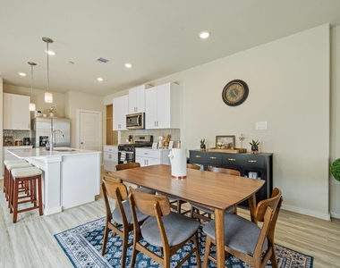 312 Willow Sage Ct - Photo Thumbnail 11