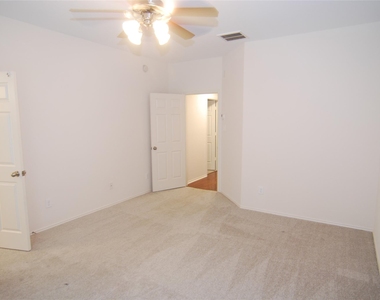 2834 Lockeridge Pines Drive - Photo Thumbnail 10