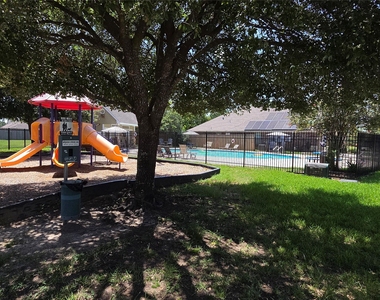 2834 Lockeridge Pines Drive - Photo Thumbnail 27