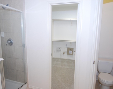 2834 Lockeridge Pines Drive - Photo Thumbnail 12