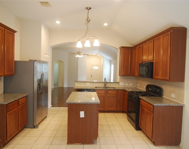 2834 Lockeridge Pines Drive - Photo Thumbnail 4