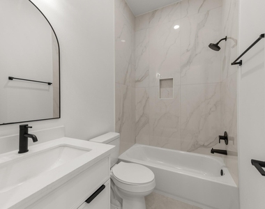 7208 Weyburn Street - Photo Thumbnail 9