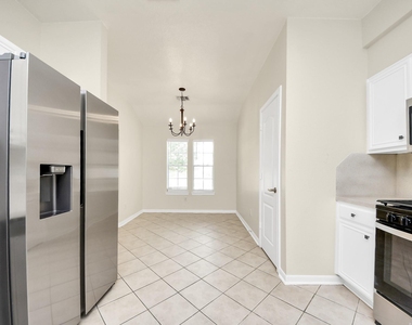 5114 Santrey Drive - Photo Thumbnail 7
