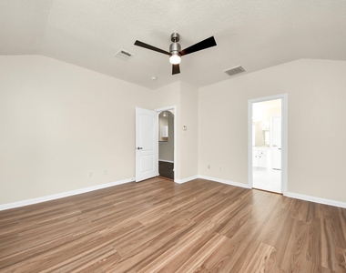 5114 Santrey Drive - Photo Thumbnail 14
