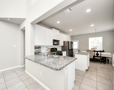 6302 Prince Place Drive - Photo Thumbnail 7
