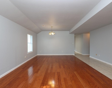 7430 Pouter Drive - Photo Thumbnail 4