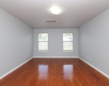 7430 Pouter Drive - Photo Thumbnail 16