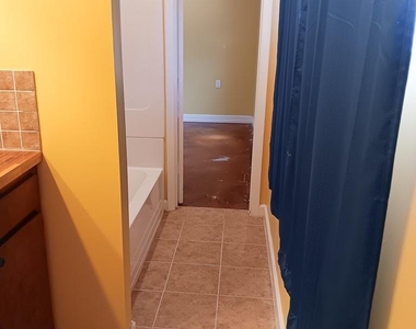 9500 Mayfield Avenue - Photo Thumbnail 12