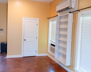 9500 Mayfield Avenue - Photo Thumbnail 1