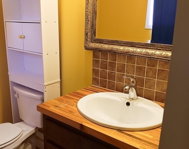 9500 Mayfield Avenue - Photo Thumbnail 14
