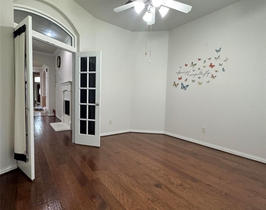 11931 Green Colling Park Drive - Photo Thumbnail 8