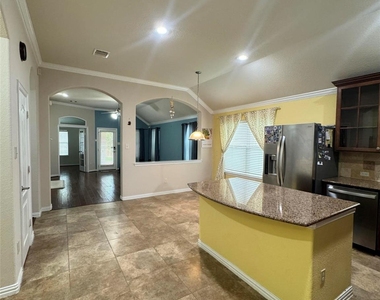 11931 Green Colling Park Drive - Photo Thumbnail 2