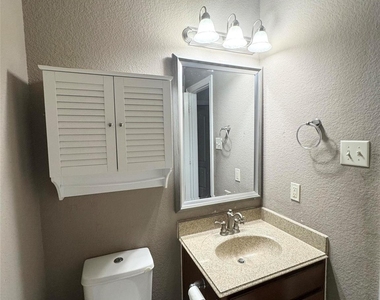 11931 Green Colling Park Drive - Photo Thumbnail 15