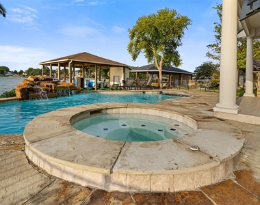 14030 Shoreline Drive - Photo Thumbnail 28