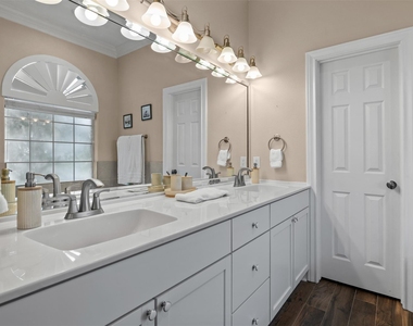 14030 Shoreline Drive - Photo Thumbnail 16