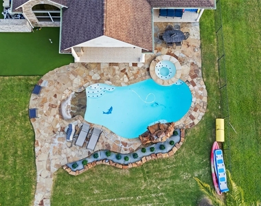 14030 Shoreline Drive - Photo Thumbnail 29