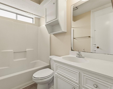 1712 Hazelwood Street - Photo Thumbnail 13