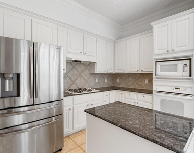 5913 Dolores Street - Photo Thumbnail 3
