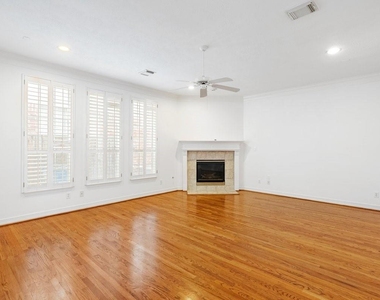5913 Dolores Street - Photo Thumbnail 10