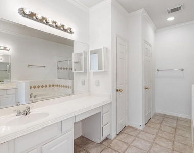 5913 Dolores Street - Photo Thumbnail 20