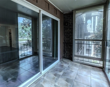 7575 Katy Freeway - Photo Thumbnail 17
