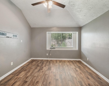 2012 Sandy Knoll Drive - Photo Thumbnail 11