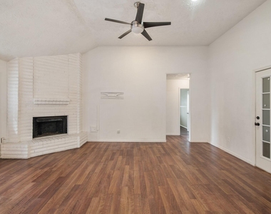 2012 Sandy Knoll Drive - Photo Thumbnail 7