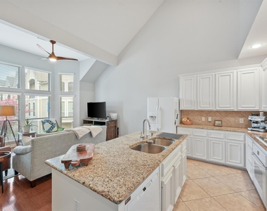 1245 W 17th Street - Photo Thumbnail 5