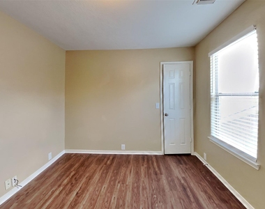 674 Cypresswood Trace - Photo Thumbnail 18