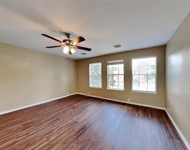 674 Cypresswood Trace - Photo Thumbnail 8
