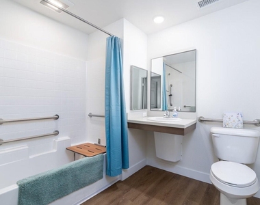 4933 N River Road - Photo Thumbnail 3