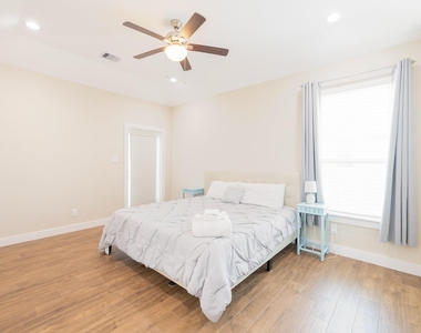 4129 Fort Bend Drive - Photo Thumbnail 10