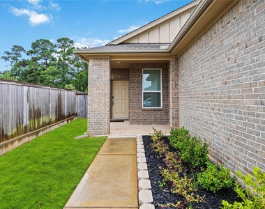 7047 Silverleaf Oak Street - Photo Thumbnail 2