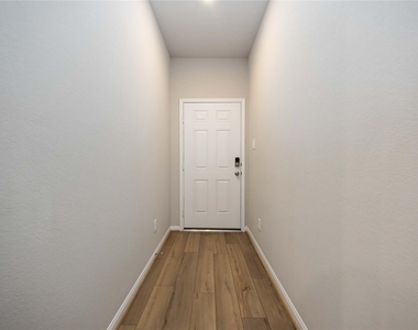 7047 Silverleaf Oak Street - Photo Thumbnail 3