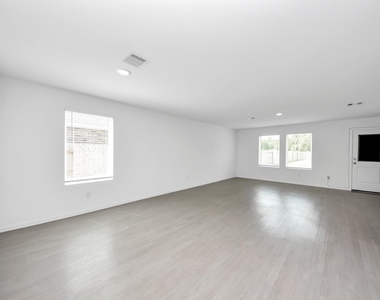 18776 Ribolla Drive - Photo Thumbnail 9