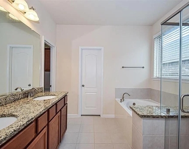 17626 Sauki Lane - Photo Thumbnail 14