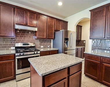 17626 Sauki Lane - Photo Thumbnail 4