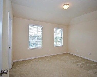 17626 Sauki Lane - Photo Thumbnail 15