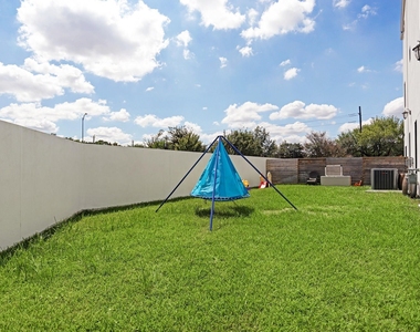 1632 Potomac Drive - Photo Thumbnail 1
