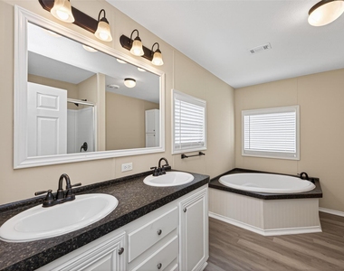 15933 W Relza Drive - Photo Thumbnail 31