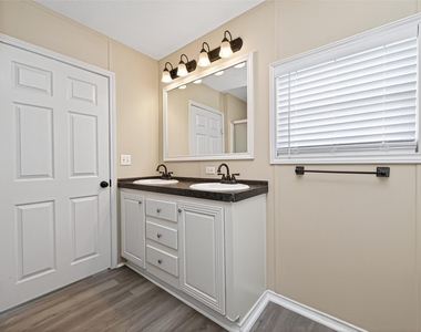15933 W Relza Drive - Photo Thumbnail 28