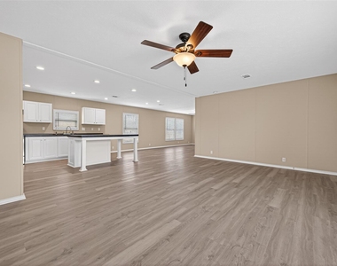 15933 W Relza Drive - Photo Thumbnail 6