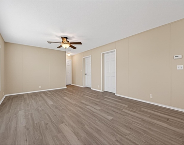 15933 W Relza Drive - Photo Thumbnail 16