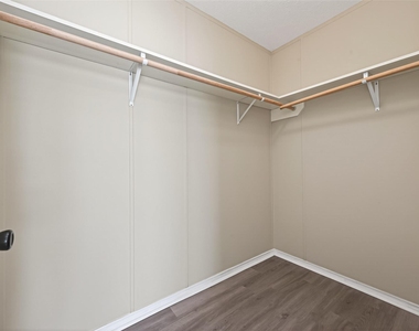 15933 W Relza Drive - Photo Thumbnail 27