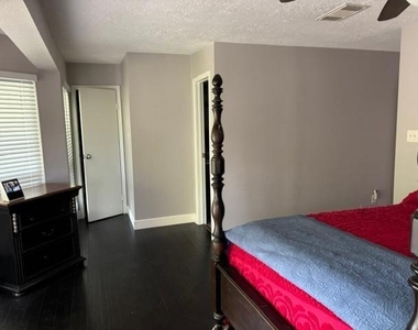 2379 Briarwest Boulevard - Photo Thumbnail 27