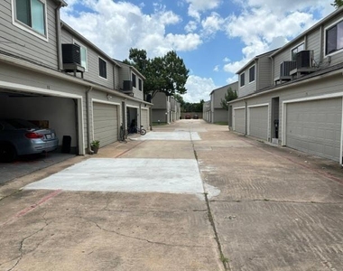 2379 Briarwest Boulevard - Photo Thumbnail 31