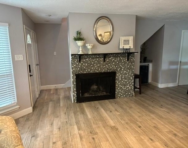 2379 Briarwest Boulevard - Photo Thumbnail 9