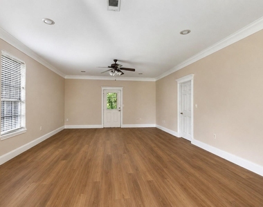 108 Harbour Town Circle - Photo Thumbnail 5